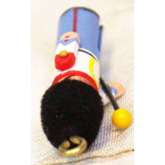 VTG 1995 Hallmark Keepsake Ornament Miniature Clothespin Soldier Collector Serie - Picture 13 of 16